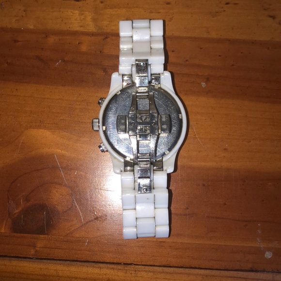Michael Kors Watch - Picture 2 of 3